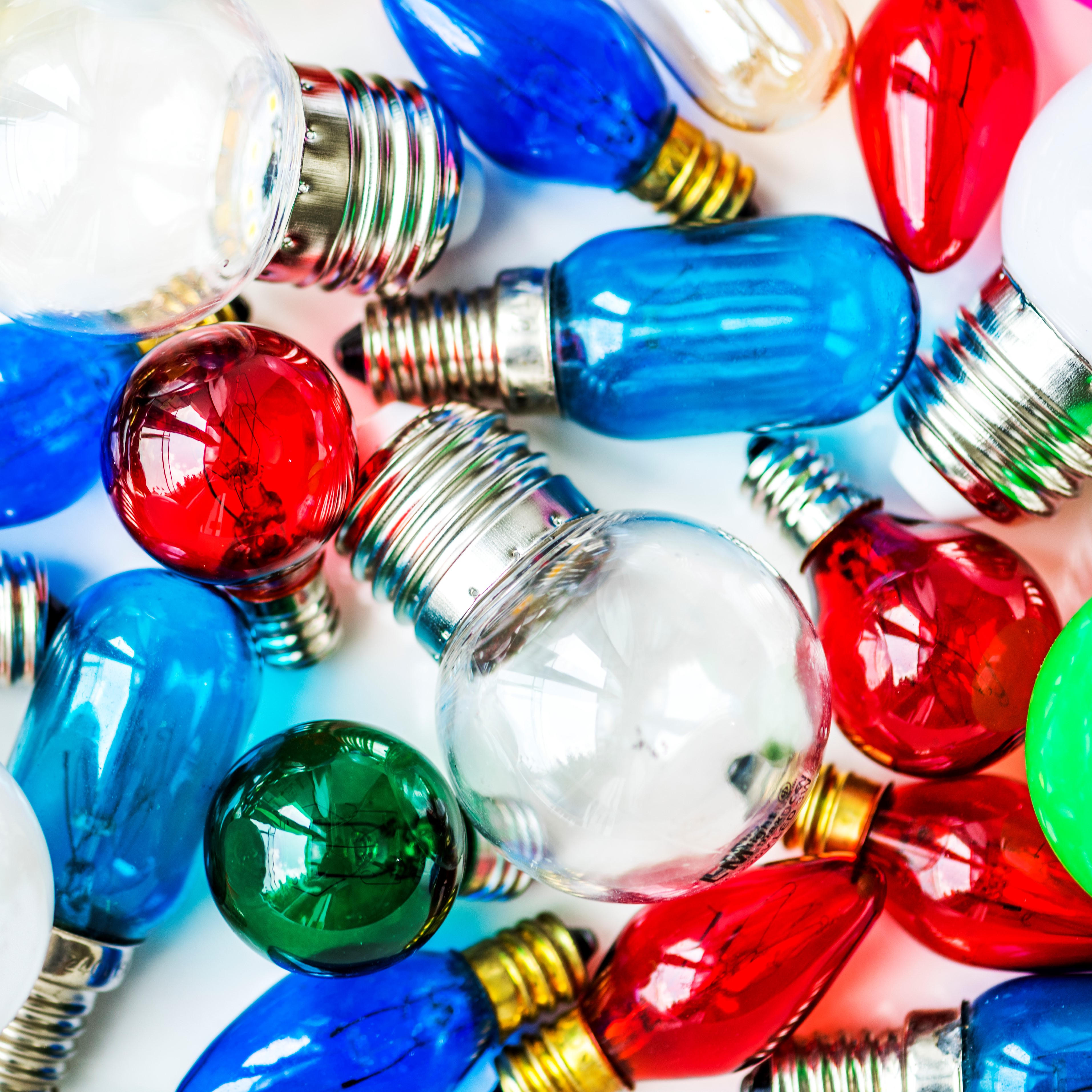 Ampoules LED de Couleur - RGB, Jaune, Bleu, Rouge, Vert - Lampes