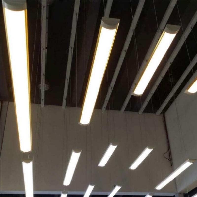 Lampe de hall LED Plafonnier IP65 lumière résistante à l'humidité
