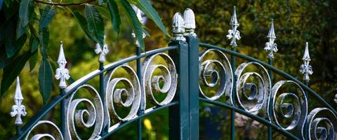 https-www-silamp-fr-eclairage-du-portail-quels-luminaires-choisir__PID:1132676d-e09a-45fc-ad1a-1f567221d5ef