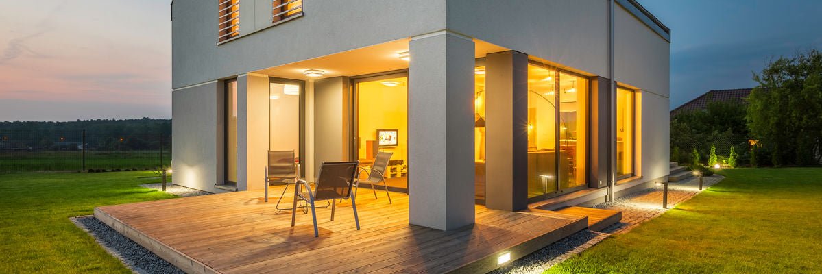 nos-conseils-pour-sublimer-votre-exterieur-avec-des-spots-sur-la-terrasse.jpg__PID:6b3f35f6-d0e2-469d-965f-838613adfe05