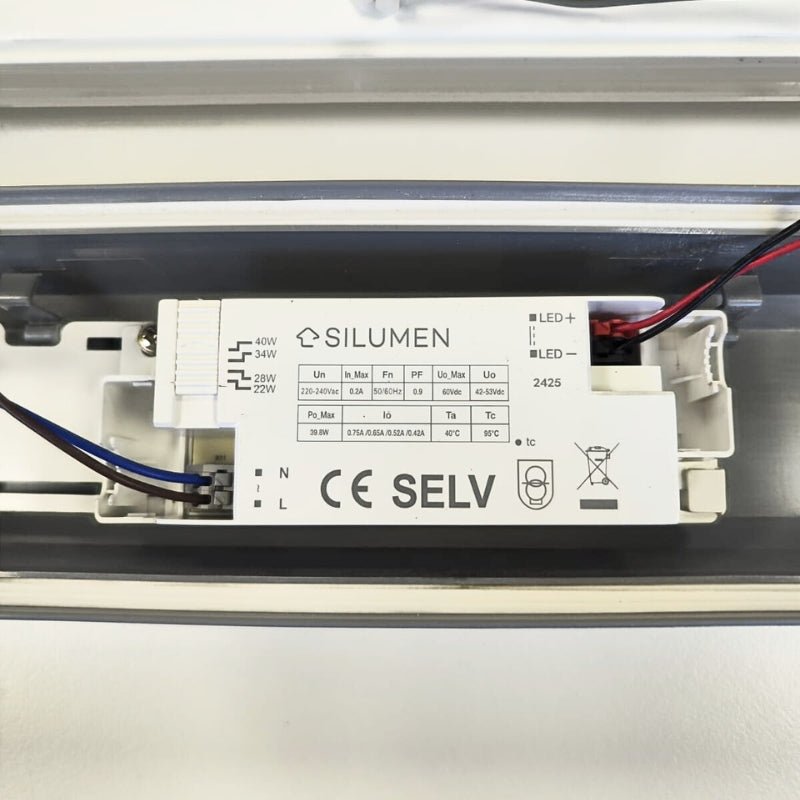 Réglette LED 120cm Étanche CCT - Puissance Ajustable et Détection de Lumière - Silamp France