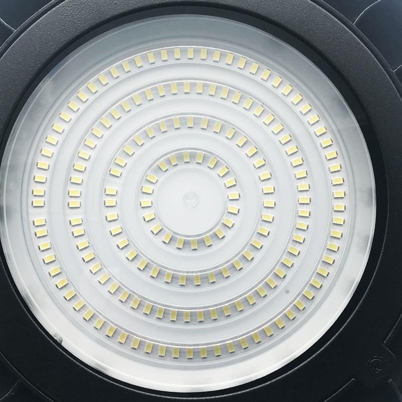 Suspension Industrielle LED HighBay UFO 100W IP65 90° - Silamp France