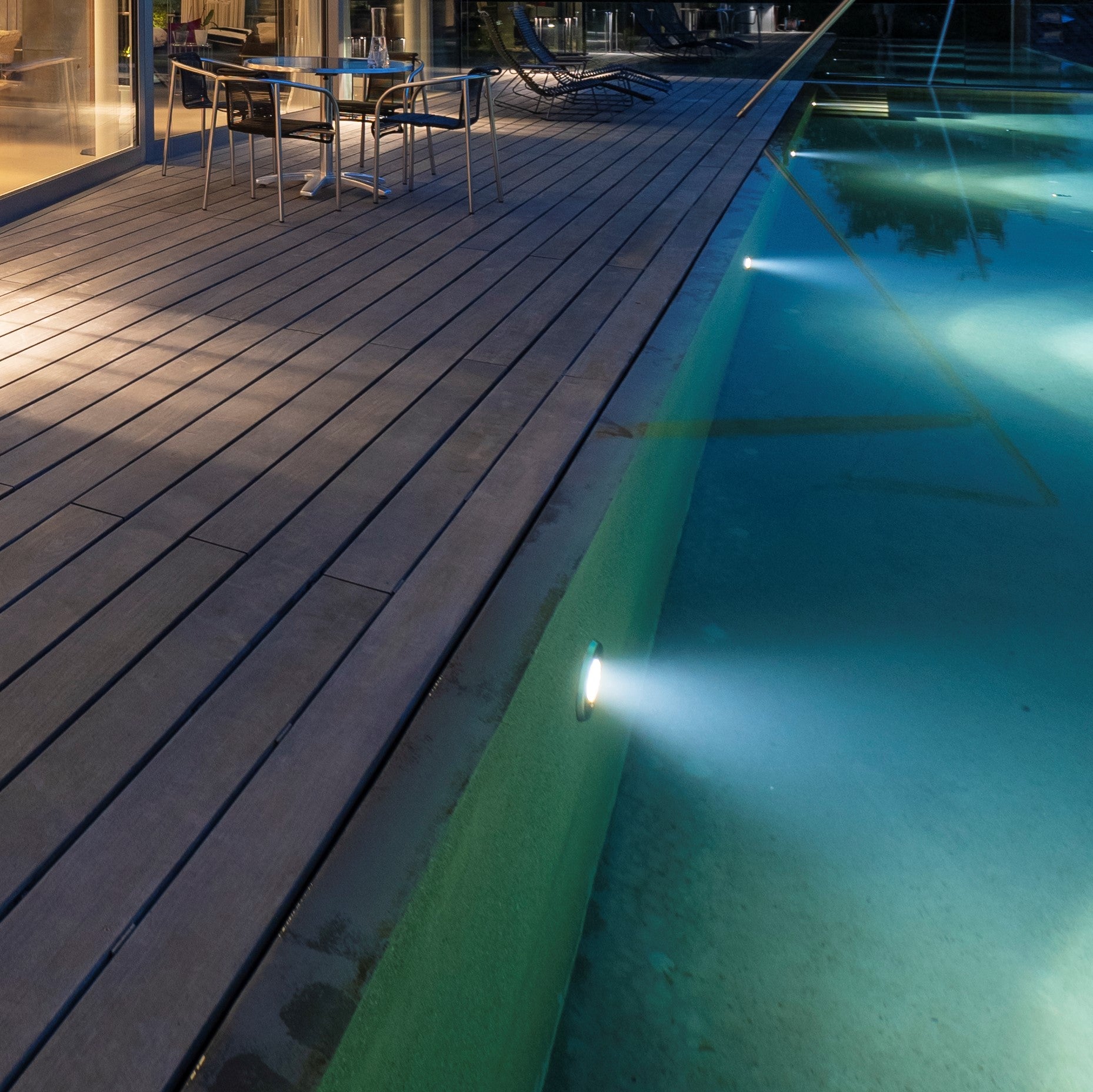spots LED pour piscine