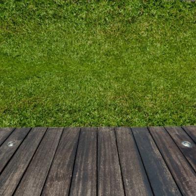 Quel type de spot choisir pour une terrasse bois ?