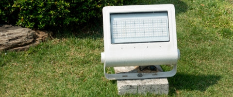 Comment installer un projecteur LED ?