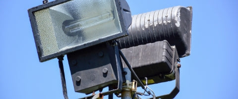 Éclairer un stade ou un terrain de pétanque avec un projecteur LED extérieur