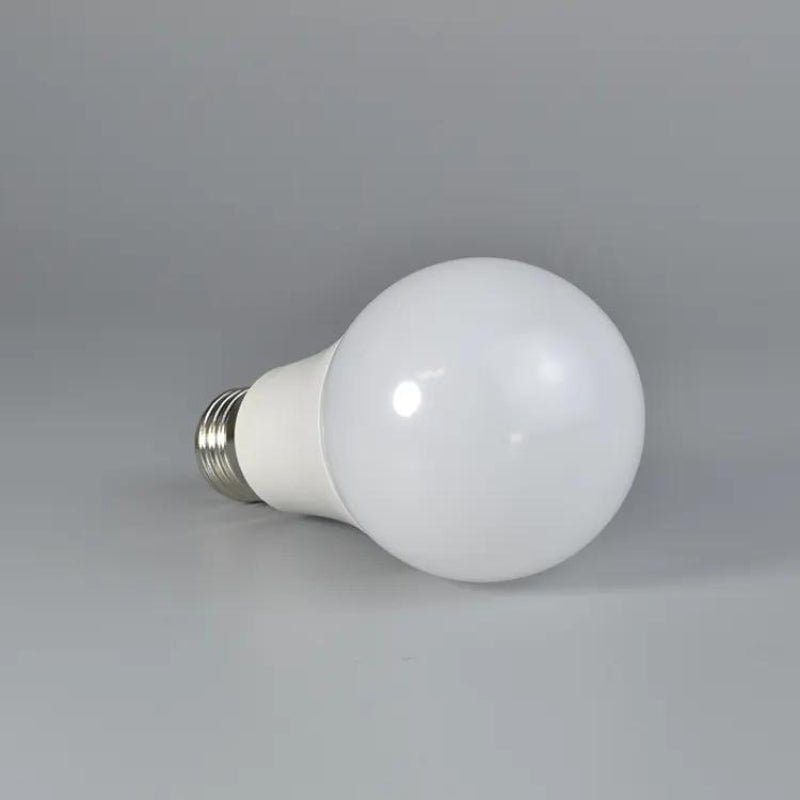 Ampoule LED E27 A60 8.5W RGBW avec Télécommande - Silamp France