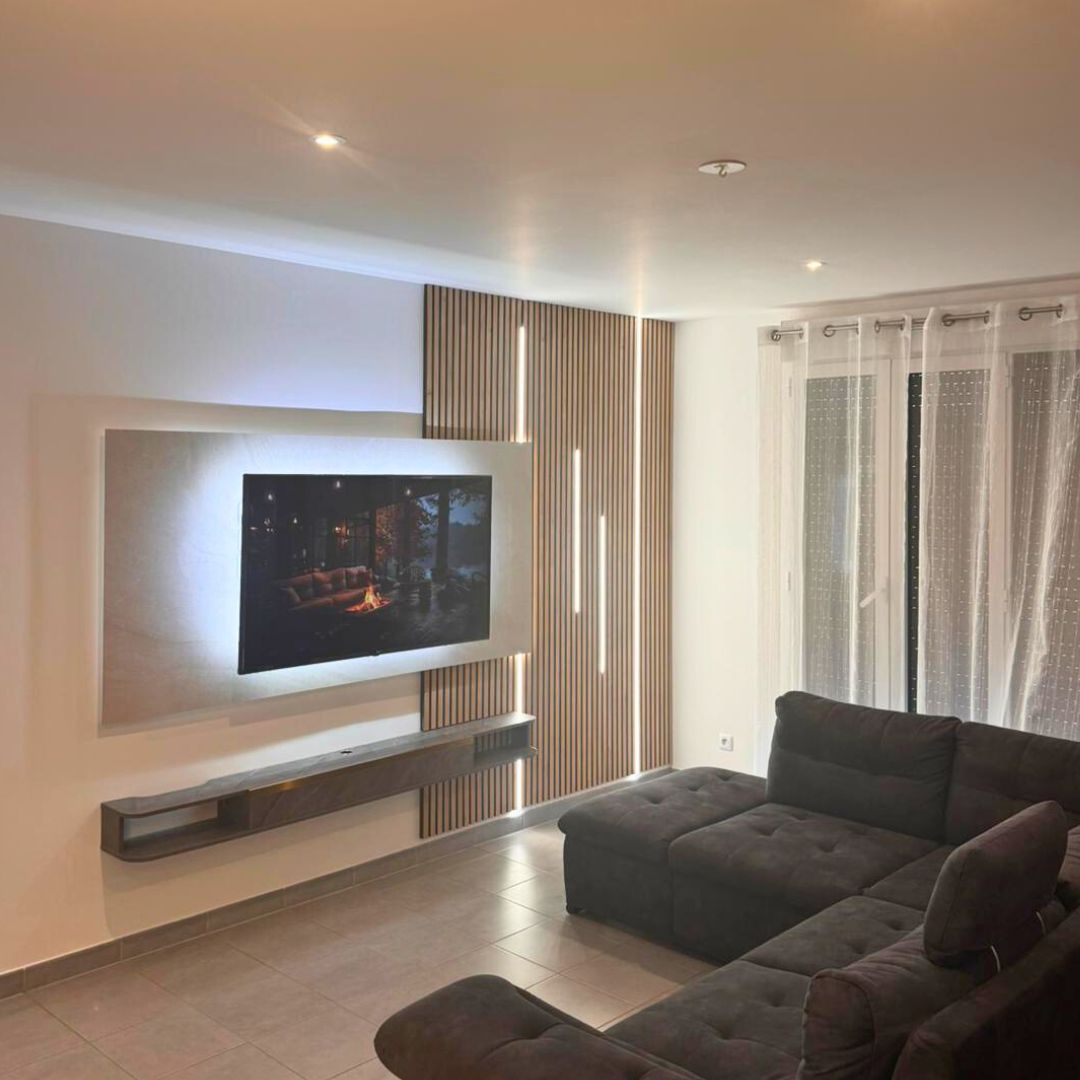 Lot de 6 Panneaux Acoustiques Muraux - Tasseaux Finition Chêne Blanc - Fond Noir - 240x60x2,2cm - Silamp France