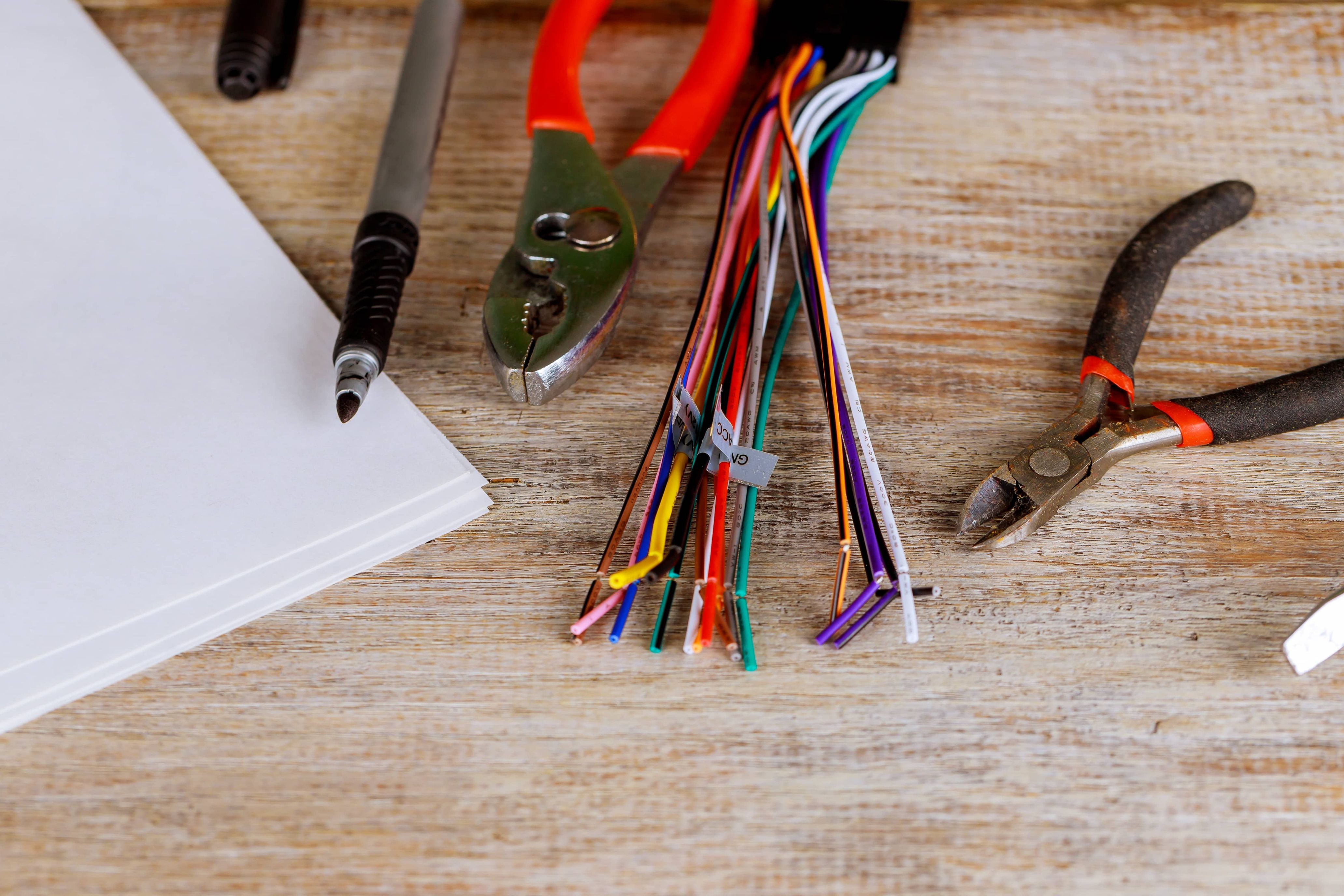 outils-branchement-ruban-led__PID:094d9d68-e512-46c1-804c-132dad7169f6