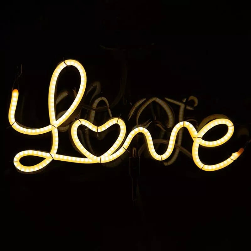 Ampoule LED E27 Filament 2W Globe "Love"