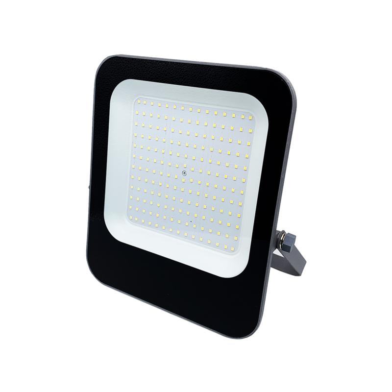 Spot LED d'extérieur type projecteur de 150 W et 12000 Lm blanc froid ou  naturel IP66 gradable GreenIce - Habitium®
